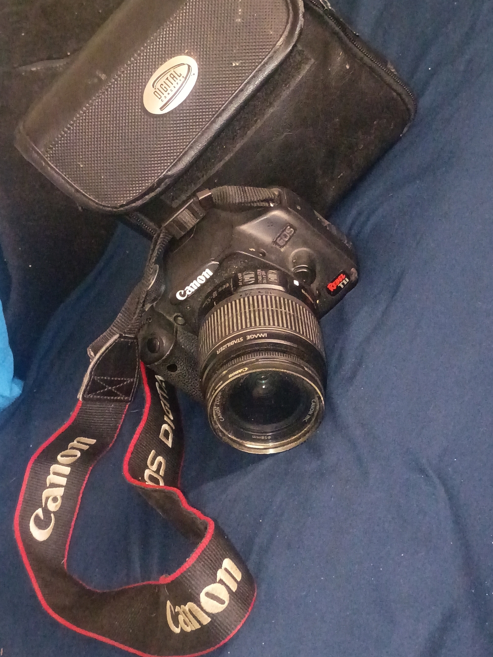 Canon EOS Rebel T1i Black DSLR Camera with 18-55mm Lens